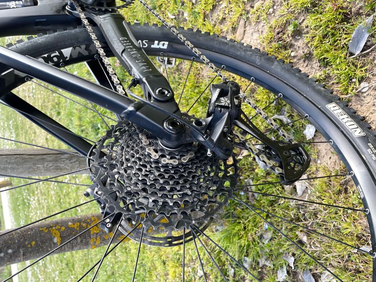 Used YT Industries Izzo CORE 2 29 2022 2022 Mountainbike, Black, 29 — image 7 of 13