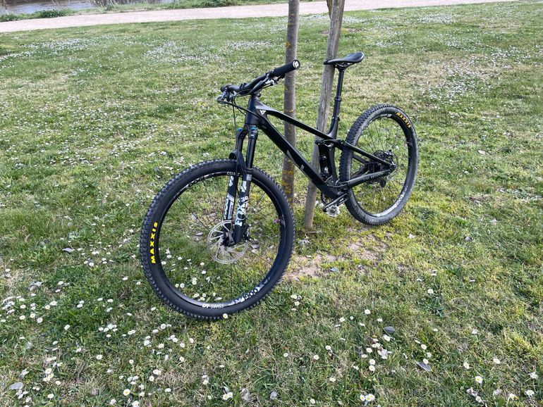 Used YT Industries Izzo CORE 2 29 2022 2022 Mountainbike, Black, 29 — image 10 of 13