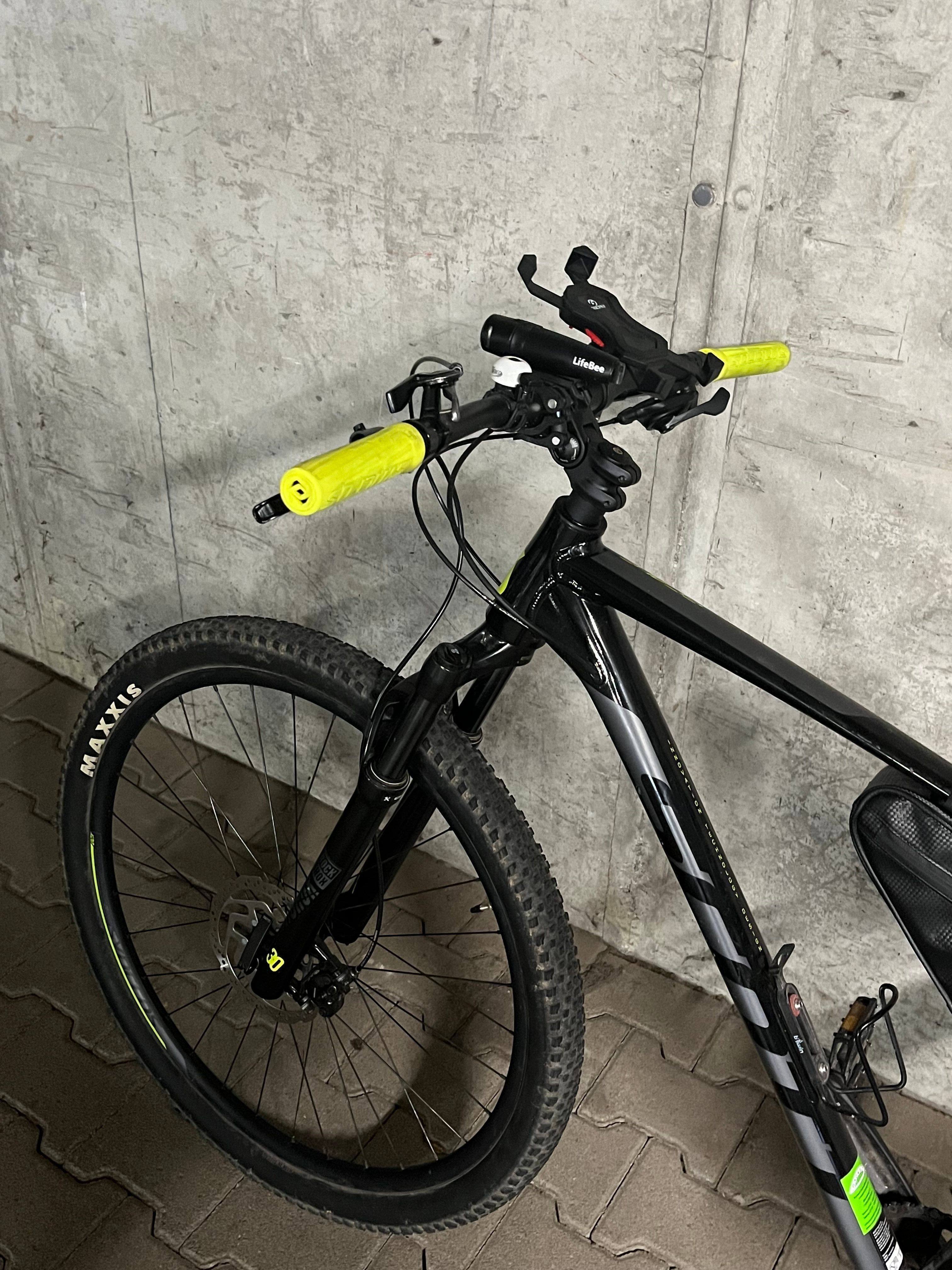 2019 SCOTT SCALE X COUNTRY 960 BIKE - ROCK SHOX - 29 - (1) owner - light  usage