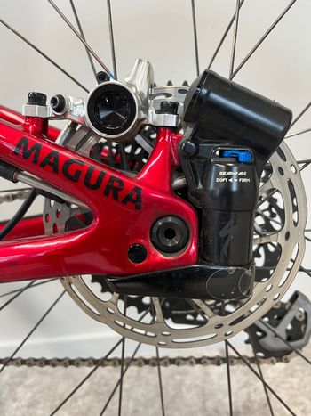 Used Specialized Epic Expert Carbon 2019 Mountainbike, Red — image 3 of 7