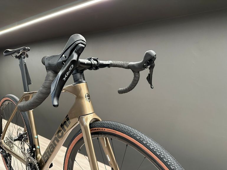 Bianchi IMPULSO COMP 2024 Road & Gravel usato, Arancione — immagine 3 di 6