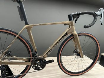 Bianchi IMPULSO COMP 2024 Road & Gravel usato, Arancione — immagine 4 di 6