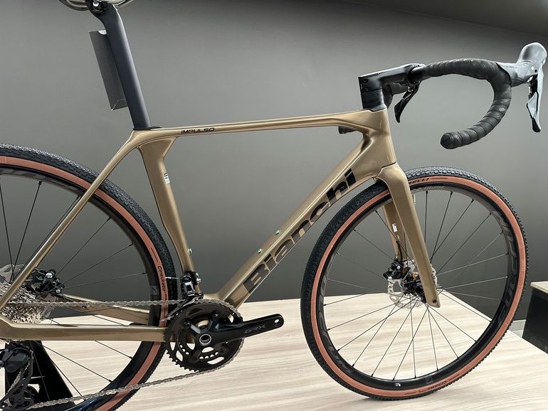 Bianchi IMPULSO COMP 2024 Road & Gravel usato, Arancione — immagine 4 di 6