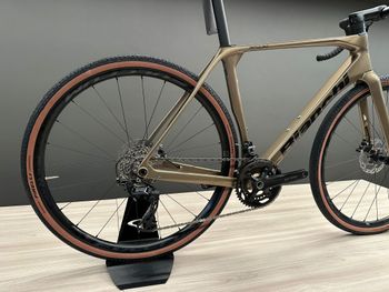 Bianchi IMPULSO COMP 2024 Road & Gravel usato, Arancione — immagine 5 di 6