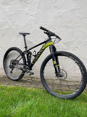 Canyon - Lux CF 9.0 Pro Race Team 2018, 2018