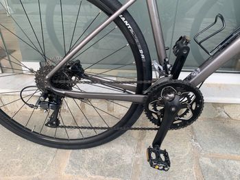 Used Giant FastRoad SL 3 2021 2021 Road & Gravel, Light Gray — image 14 of 18