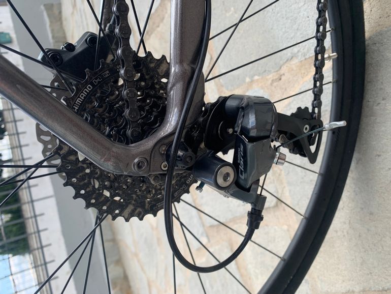 Used Giant FastRoad SL 3 2021 2021 Road & Gravel, Light Gray — image 6 of 18