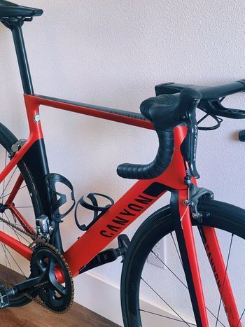 Used Canyon Aeroroad CF SLX 7 Di2 2020 Road & Gravel, Red — image 7 of 8