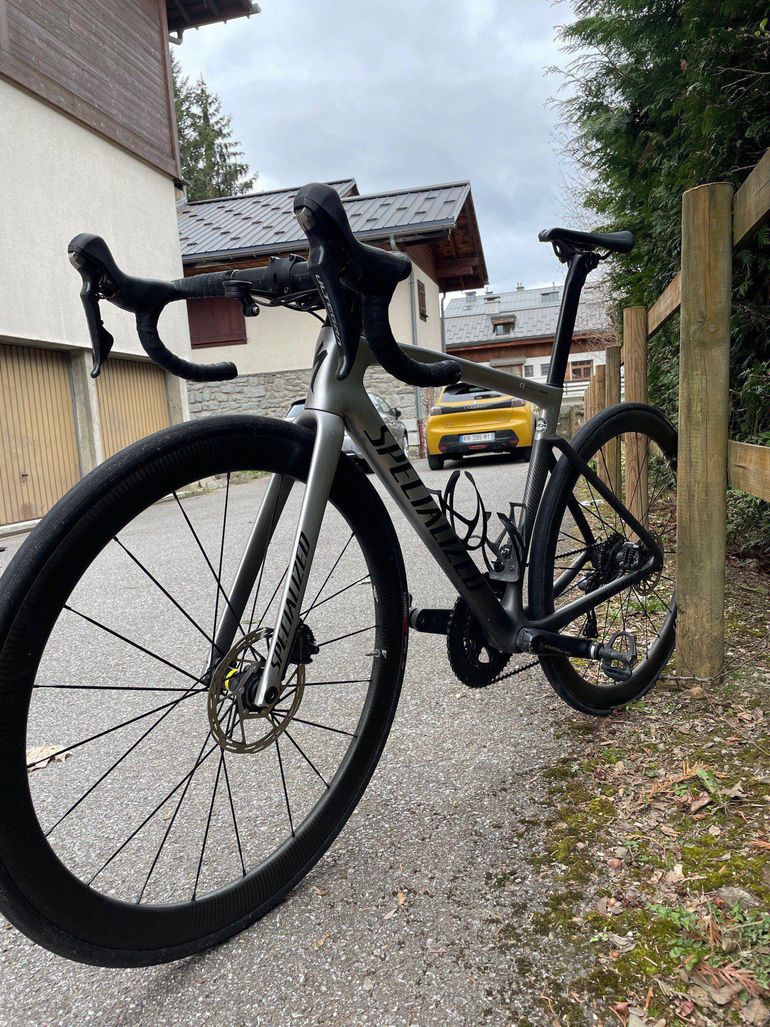 Used Specialized Tarmac SL7 Expert 2020 Road & Gravel, Light Gray — image 5 of 5