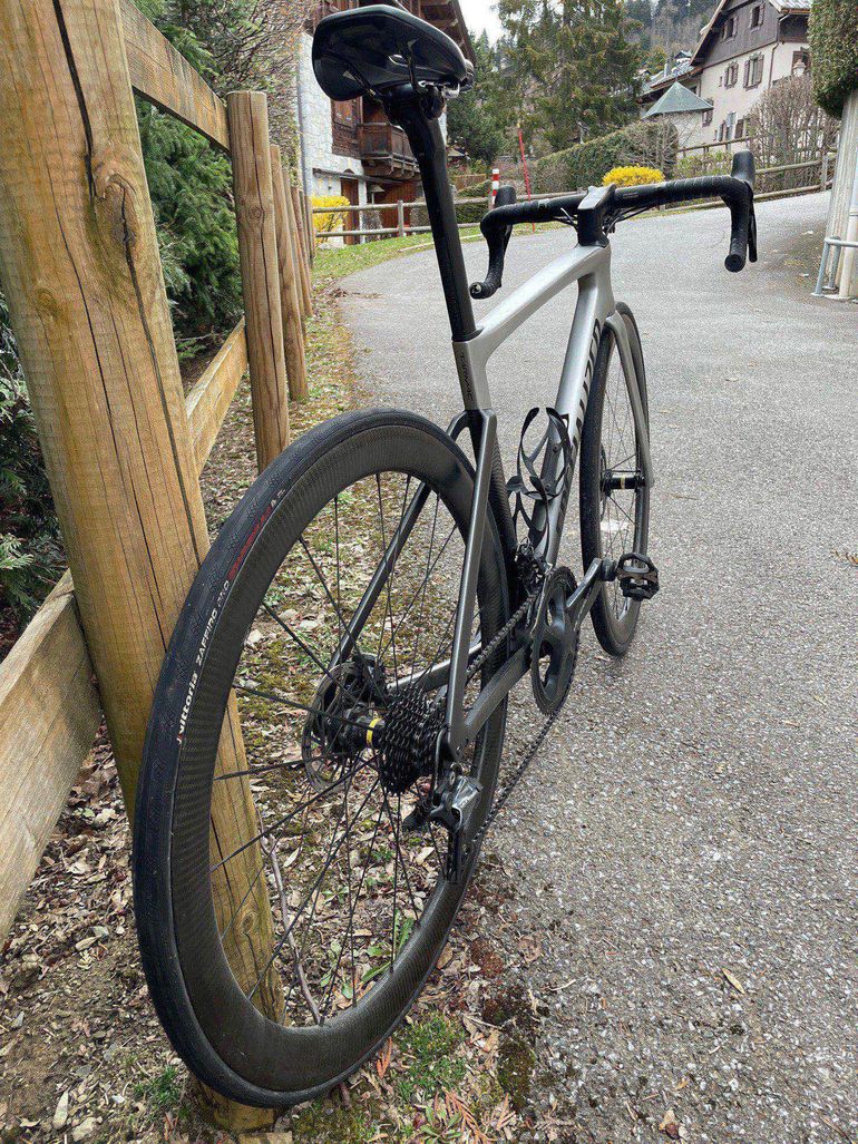 Used Specialized Tarmac SL7 Expert 2020 Road & Gravel, Light Gray — image 3 of 5