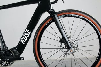 Used Rose BACKROAD CARBON PLUS GRX E-BIKE roz. M 2025 Road & Gravel — image 8 of 13