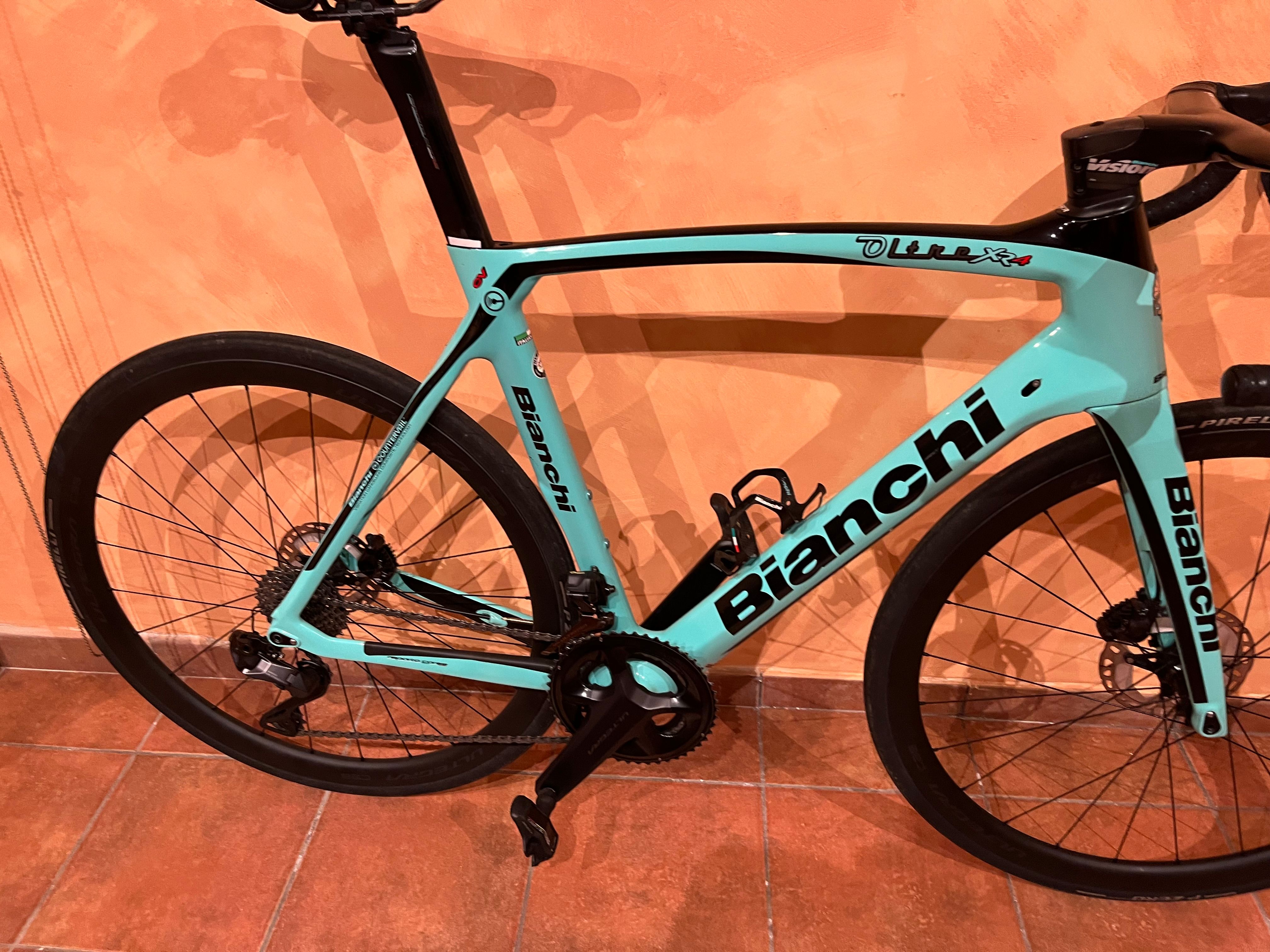 Bianchi Oltre XR4 Ultegra Di2 used in 57 cm | buycycle USA