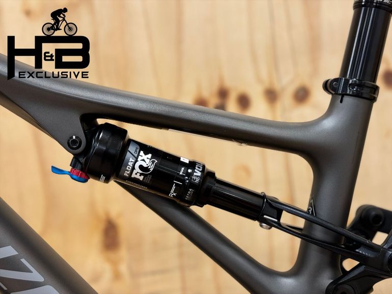 Used Specialized Stumpjumper Comp CARBON SLX 2022 Mountainbike, Black — image 7 of 9