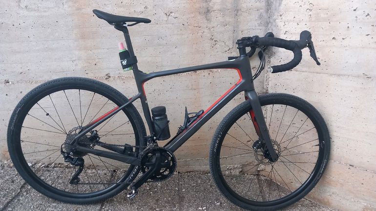 Used Giant Revolt Advanced 3 2021 Road & Gravel, Light Gray — image 1 of 3