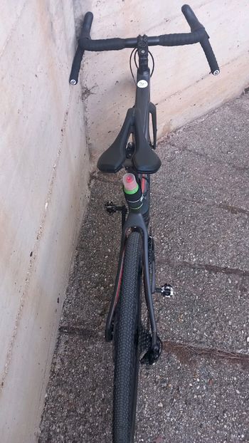 Used Giant Revolt Advanced 3 2021 Road & Gravel, Light Gray — image 2 of 3
