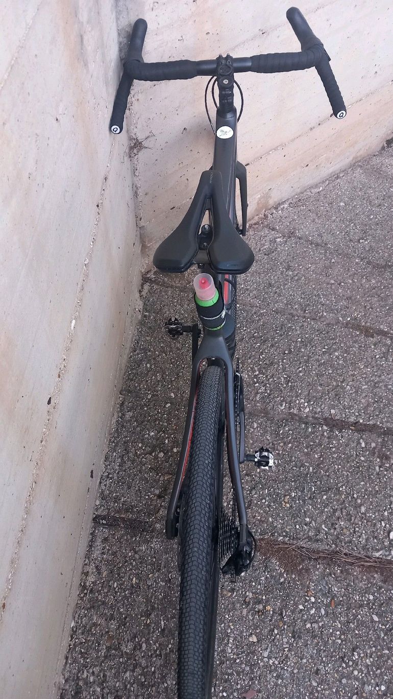 Used Giant Revolt Advanced 3 2021 Road & Gravel, Light Gray — image 2 of 3