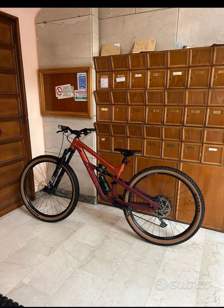 Used Canyon Spectral 125 AL 6 2023 2023 Mountainbike, Black, 29 — image 1 of 6