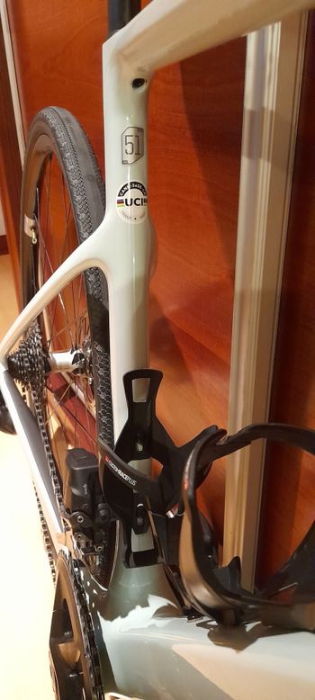 Used Cannondale SuperSix EVO SE 2022 2022 Road & Gravel — image 7 of 11