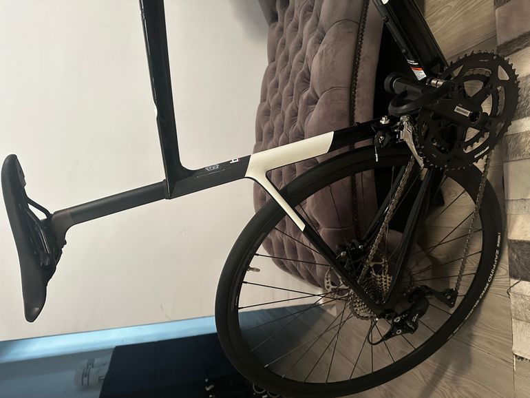 Used Cannondale Supersix evo ca 2021 Road & Gravel, Black — image 2 of 7
