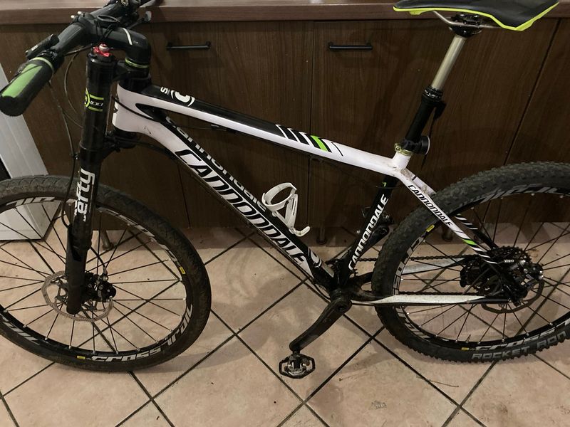 Tweedehands Cannondale F-Si Carbon 2 2017 2017 Mountainbike — afbeelding 1 van 6