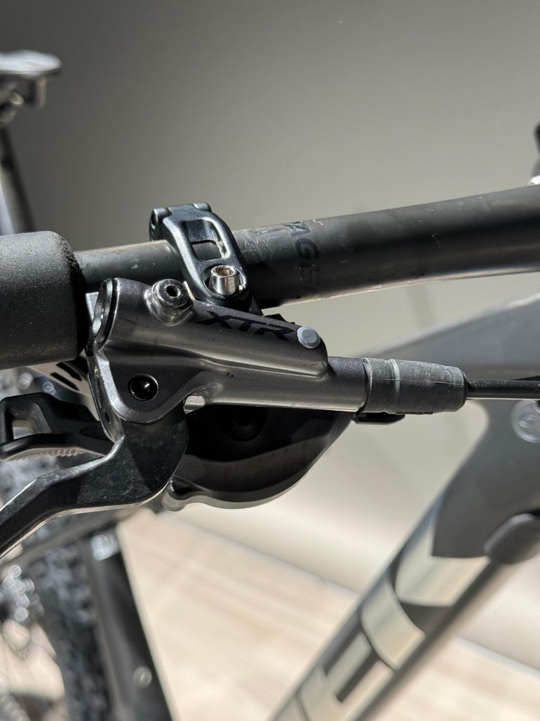 Used Trek SUPERCALIBER GEN 1 TG. M/L 2023 Mountainbike, Black — image 19 of 20