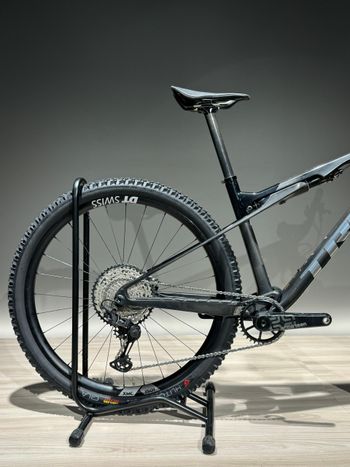 Used Trek SUPERCALIBER GEN 1 TG. M/L 2023 Mountainbike, Black — image 13 of 20