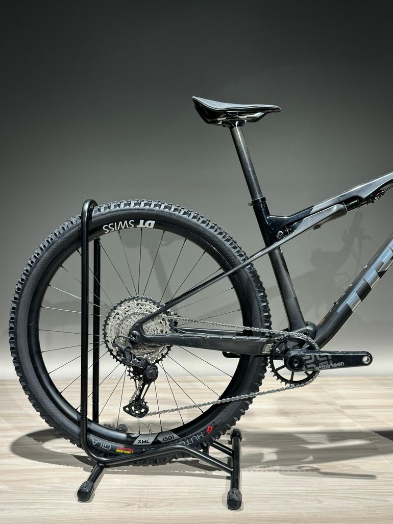 Used Trek SUPERCALIBER GEN 1 TG. M/L 2023 Mountainbike, Black — image 13 of 20