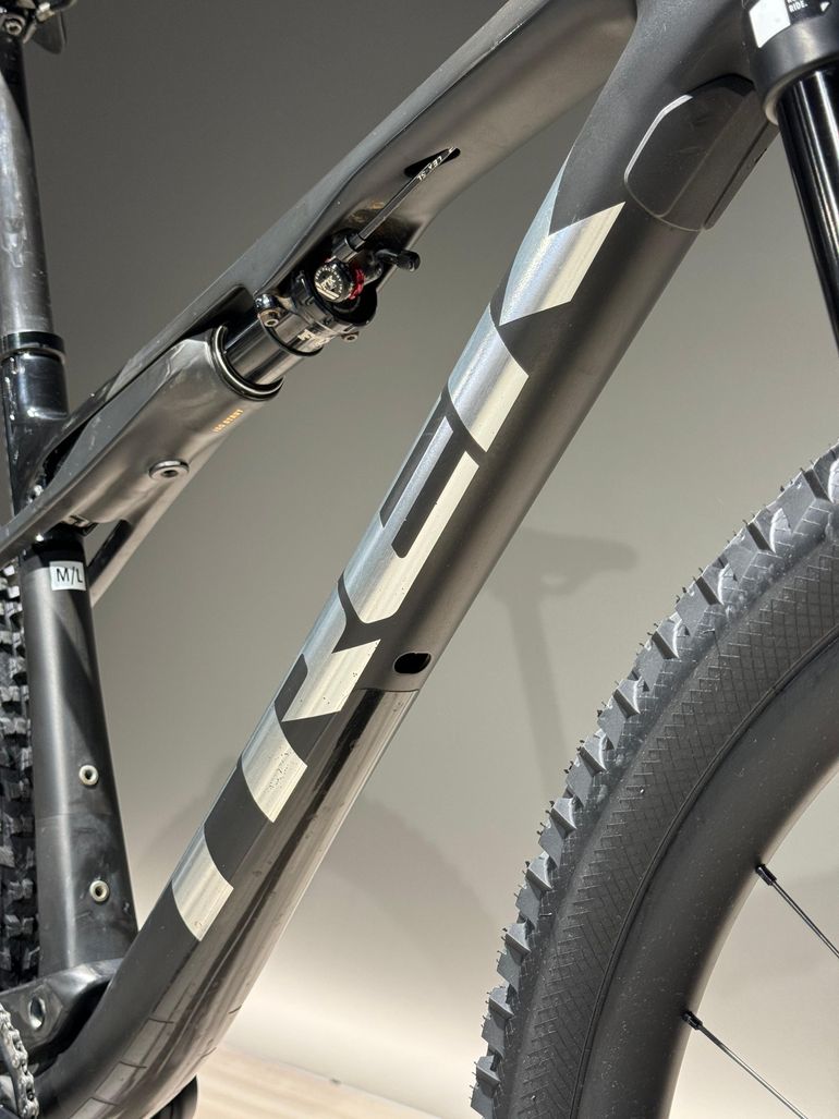 Used Trek SUPERCALIBER GEN 1 TG. M/L 2023 Mountainbike, Black — image 12 of 20