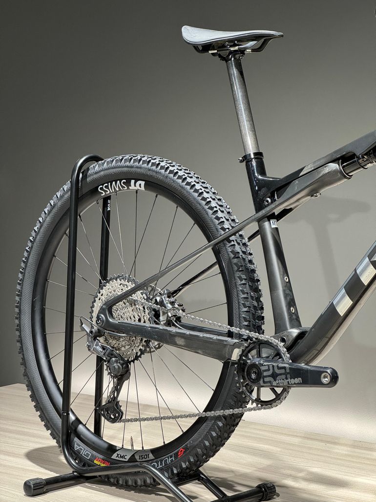 Used Trek SUPERCALIBER GEN 1 TG. M/L 2023 Mountainbike, Black — image 8 of 20