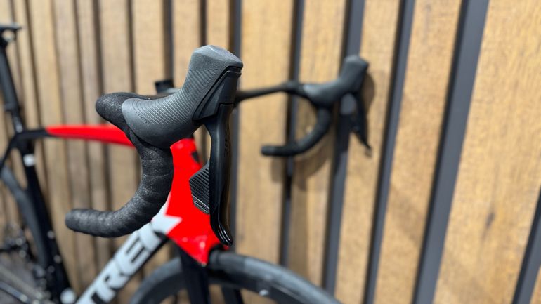 Used Trek Émonda SL 6 Disc - Rival AXS 2022 Road & Gravel — image 4 of 18