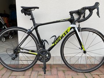 Gebrauchtes Giant TCR Advanced Pro 1 2017 2017 Road & Gravel, Schwarz — Bild 1 von 11