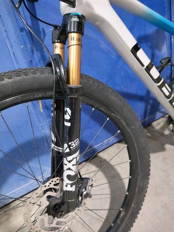 Tweedehands CUBE Elite Shimano Deore XT 2023 Mountainbike — afbeelding 3 van 4
