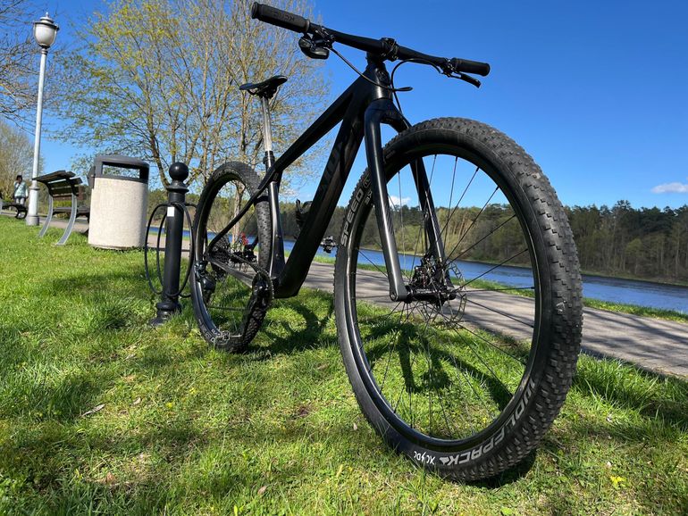 Used Stoll R1 2023 Mountainbike, Schwarz — image 8 of 9
