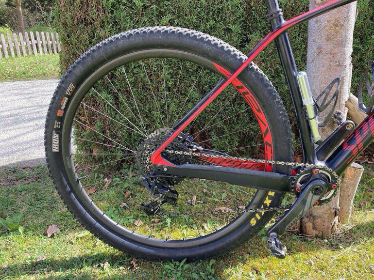 Used Specialized Stumpjumper Elite Carbon 29 World Cup 2016 2016 Mountainbike, Red — image 7 of 7