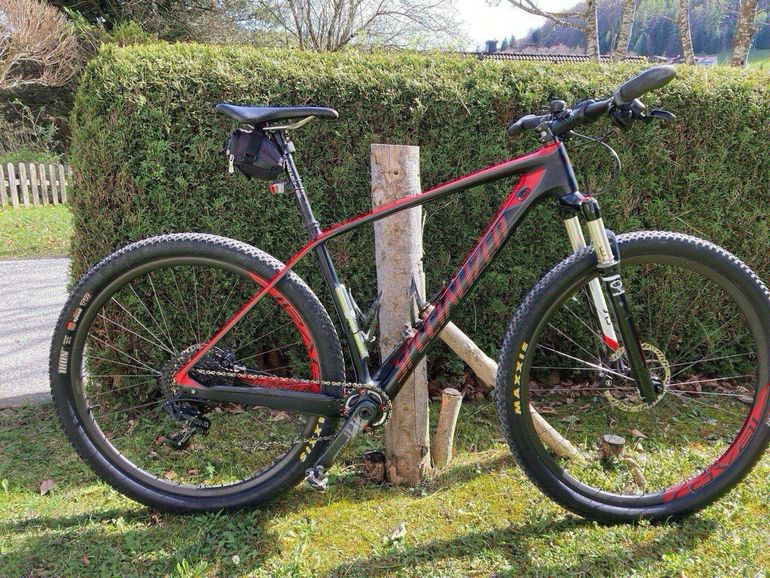 Used Specialized Stumpjumper Elite Carbon 29 World Cup 2016 2016 Mountainbike, Red — image 1 of 7