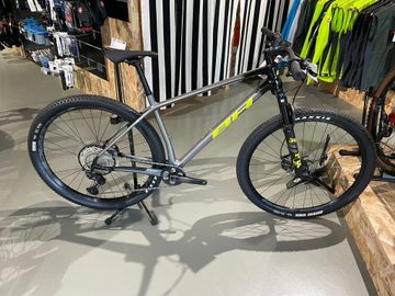 BH ULTIMATE RC 7.7 2023 2023 MTB usato