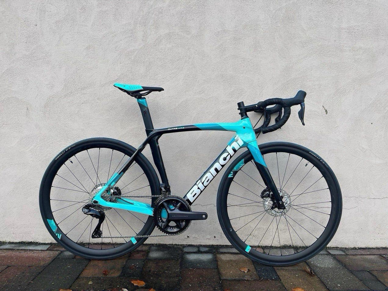 Bianchi Oltre XR3 - Ultegra Di2 used in 53 cm | buycycle USA