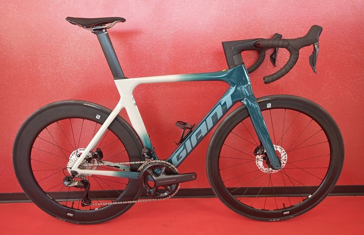 Giant Propel Advanced PRO Ultegra DI2 used in 57 cm Black Friday Deals buycycle CA