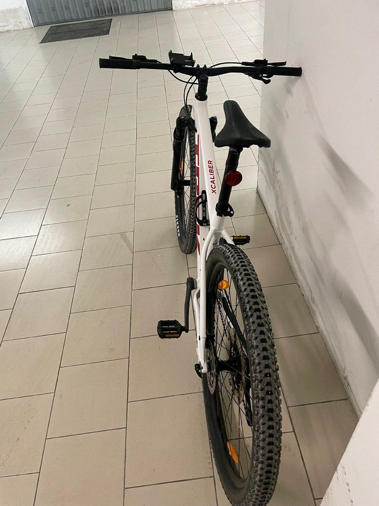 Used Trek X-Caliber 8 2023 2023 Mountainbike, White, 27.5, 29 — image 8 of 10