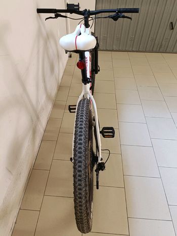 Used Trek X-Caliber 8 2023 2023 Mountainbike, White, 27.5, 29 — image 4 of 10