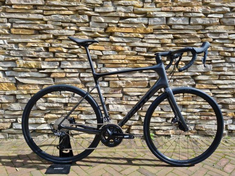 Fashion giant defy ml