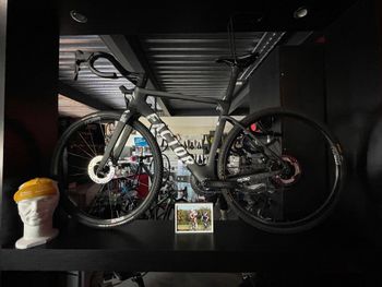 Used Factor Ostro Gravel 2023 2023 Road & Gravel, Black — image 2 of 3