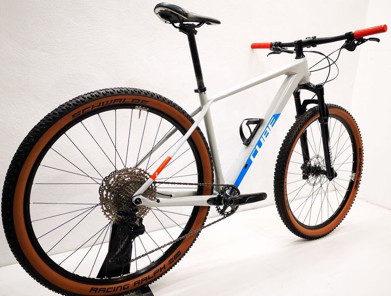 Gebrauchtes CUBE REACTION C:62 PRO 2022 2022 Mountainbike, Hellgrau — Bild 4 von 10