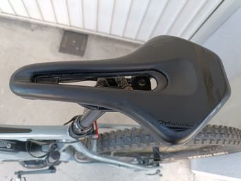 Used Giant Fathom E+ 2 Pro 29 Electric Bike 2020 2020 Mountainbike, Grigio chiaro — image 23 of 27