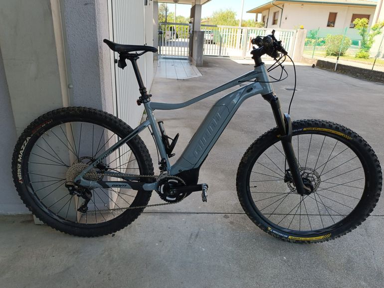 Used Giant Fathom E+ 2 Pro 29 Electric Bike 2020 2020 Mountainbike, Grigio chiaro — image 2 of 27