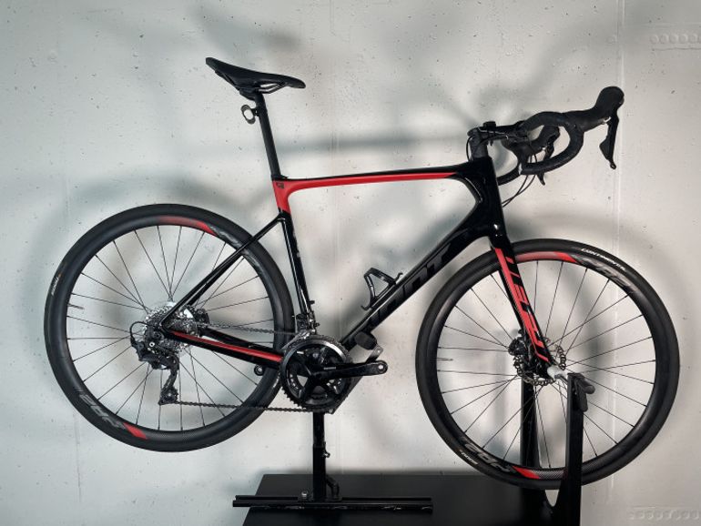 Used Giant Defy Advanced 1 2019 Road & Gravel, Nero — image 1 of 5