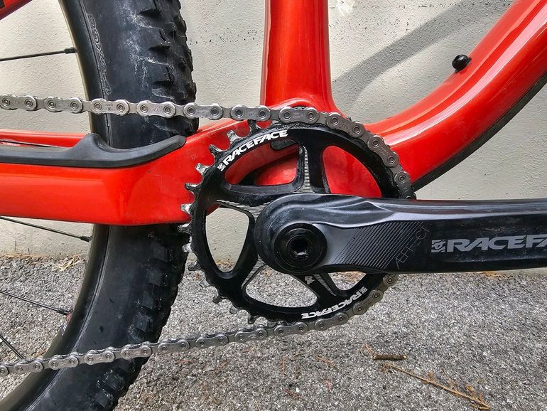 Used Rocky Mountain Element Carbon 50 2022 Mountainbike, Rosso — image 7 of 45