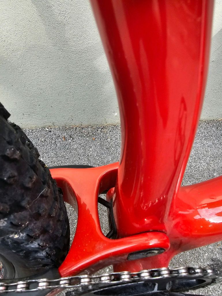 Used Rocky Mountain Element Carbon 50 2022 Mountainbike, Rosso — image 12 of 45