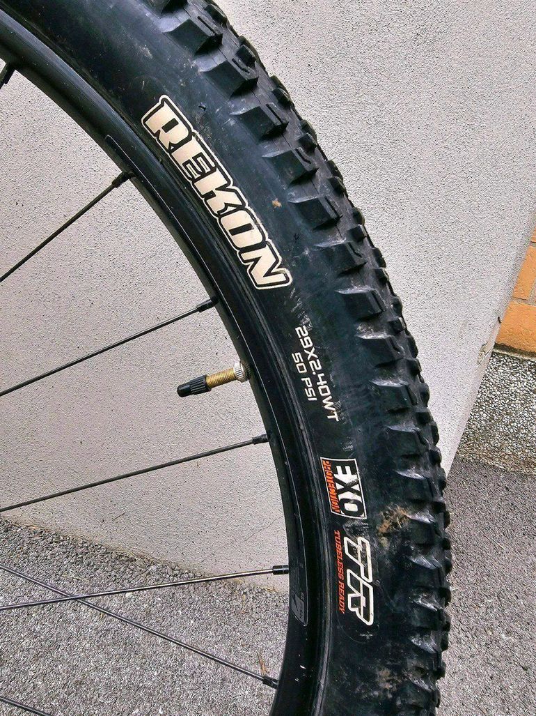 Used Rocky Mountain Element Carbon 50 2022 Mountainbike, Rosso — image 23 of 45