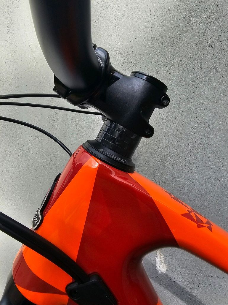 Used Rocky Mountain Element Carbon 50 2022 Mountainbike, Rosso — image 44 of 45